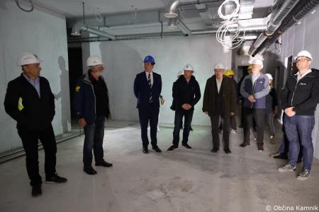 Ogled gradbišča nove Osnovne šole Frana Albrehta in seznanitev s potekom del občinskih svetnikov (9)